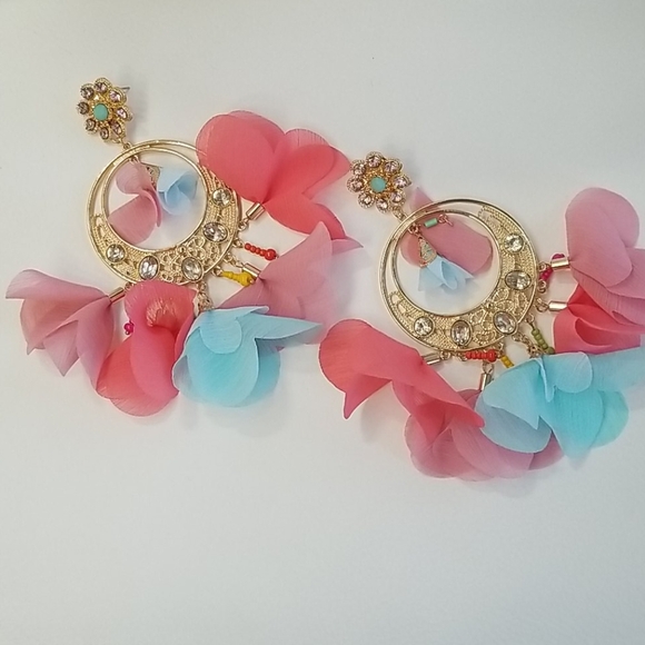 Amazing Statement Earrings - Picture 3 of 5